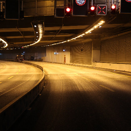 Tunnel Stellingen (Hamburg) 550 NAV Adaptationsleuchten